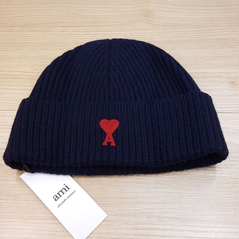 AMI PARIS Navy Beanie Hat Unisex De Coeur Logo Patch 100% Virgin Wool